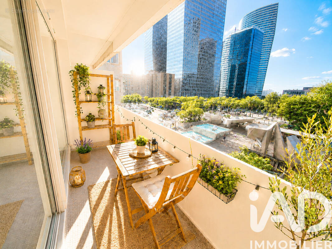 Photo 1 - Appartement à COURBEVOIE