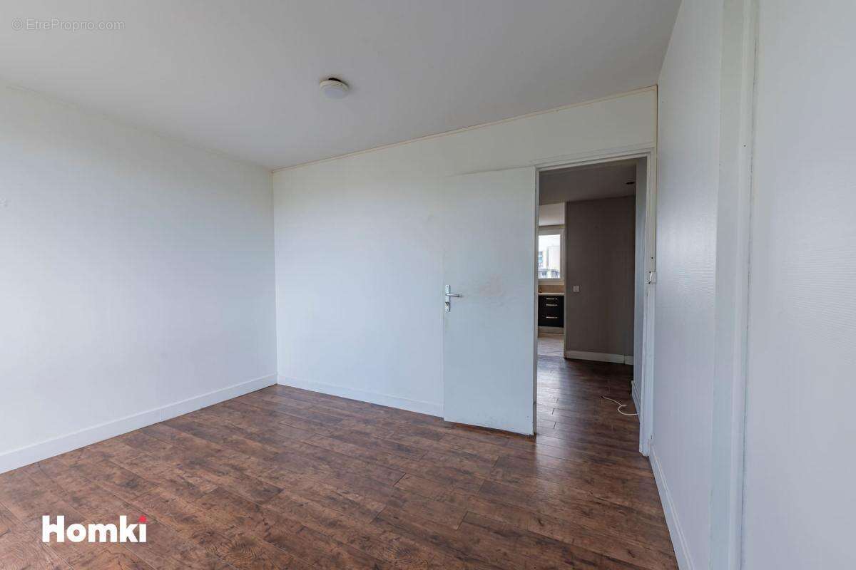 Appartement à PIERRE-BENITE