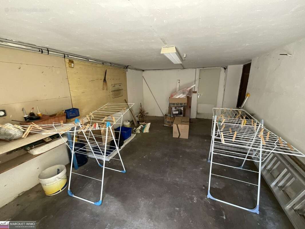 Découvrez cet ensemble immobilier composé de 2 villas indépendantes T6 de 179 m² et T3 de 59 m² en 4 faces sur 828 m² de terrain - photo 37