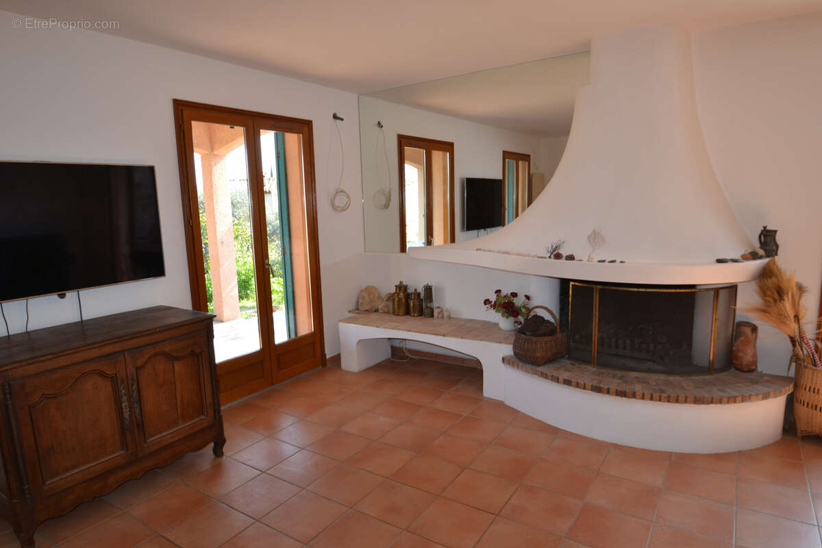 Maison à VALLAURIS