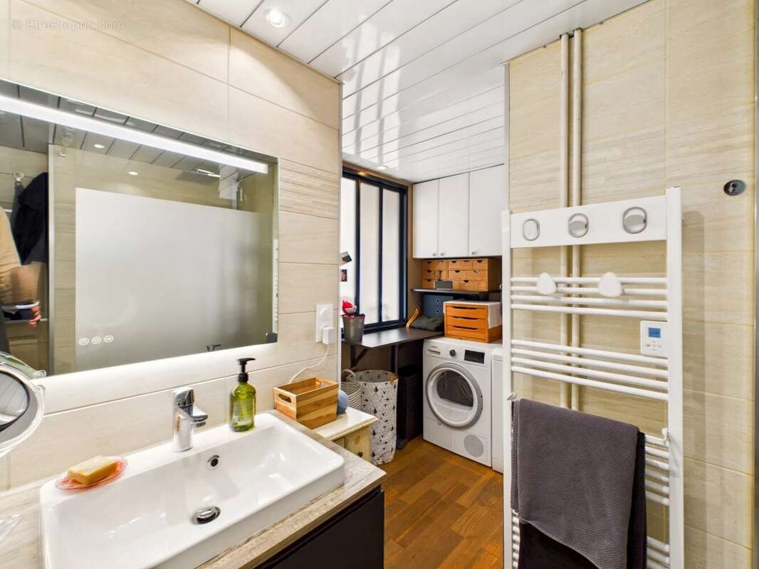 Appartement à MARSEILLE-7E