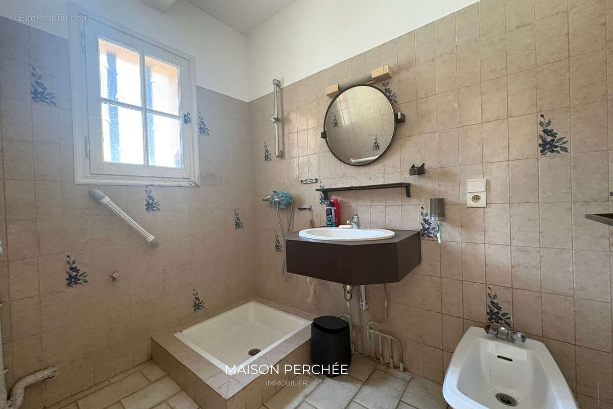 Maison à FIGANIERES