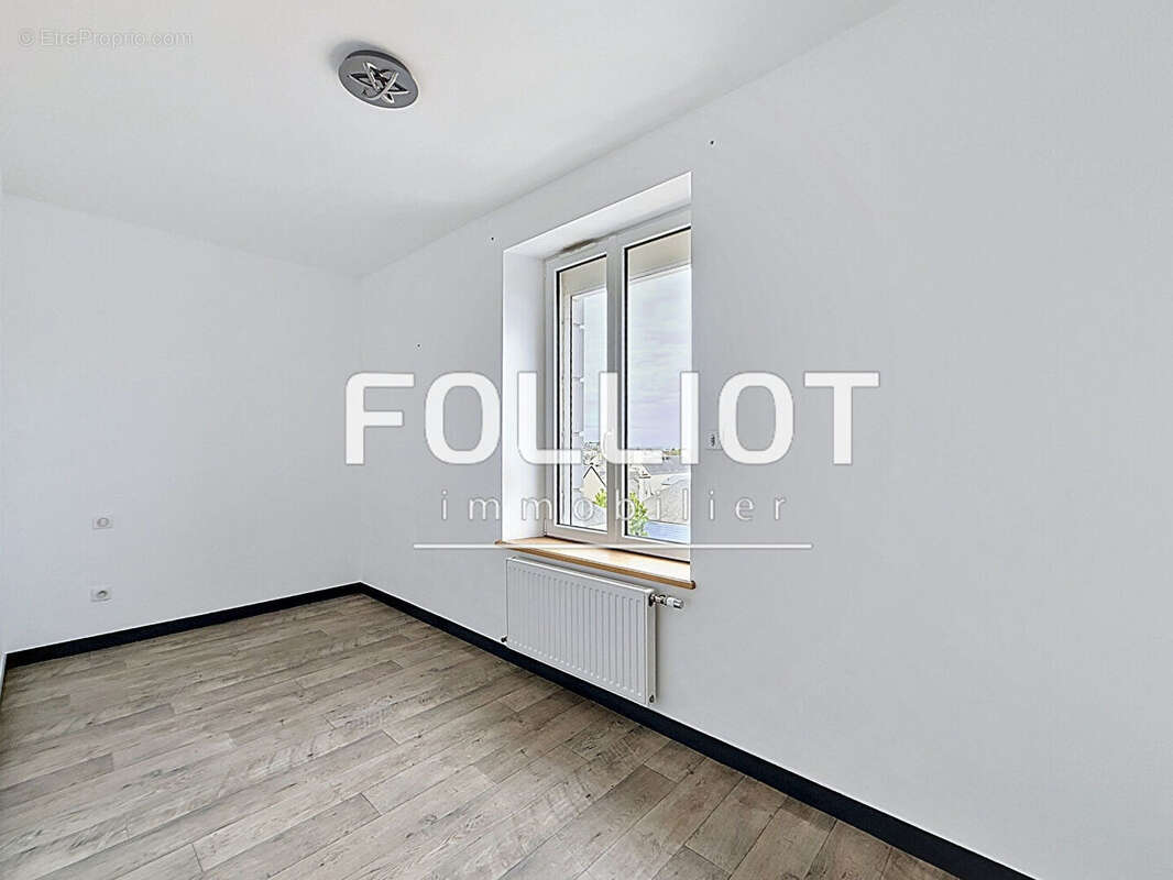 Appartement à DONVILLE-LES-BAINS