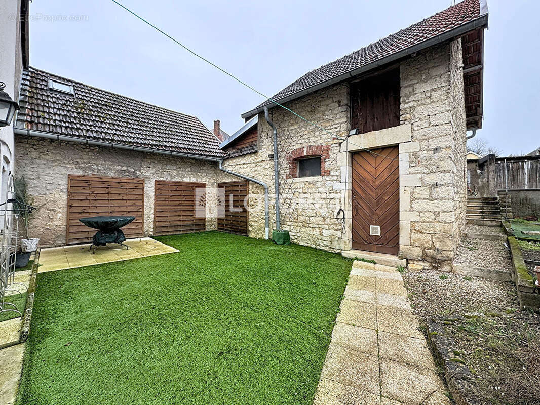 Maison à GRAY