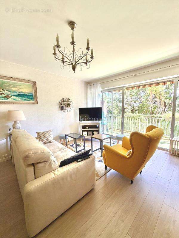 Appartement à SIX-FOURS-LES-PLAGES