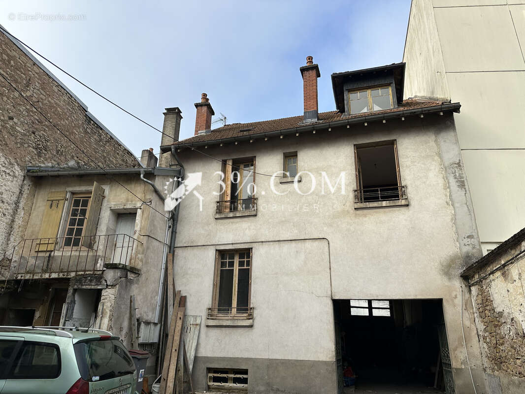 Appartement à MIRECOURT