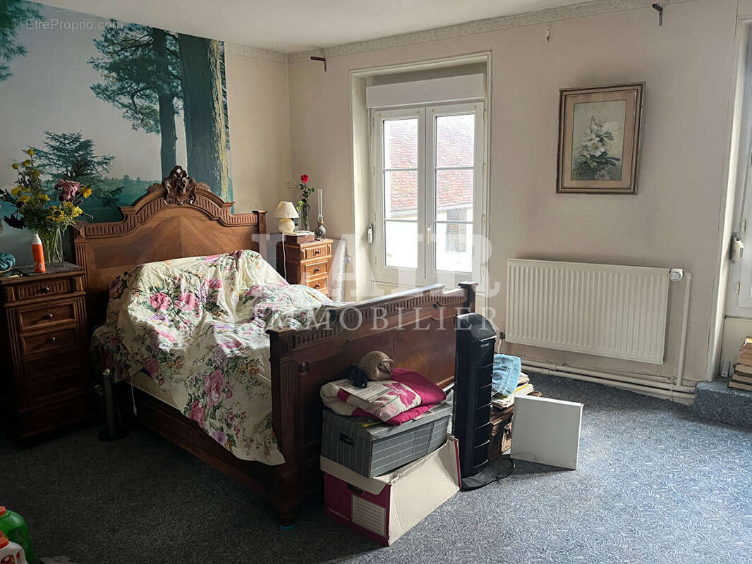 Maison à LE MELE-SUR-SARTHE