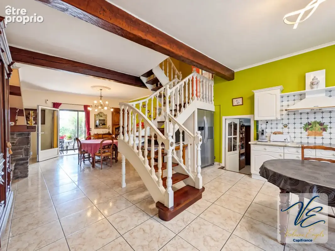 **À Cesseras, maison vigneronne de caractère avec jardin, 4 chambres et DPE B** - photo 3