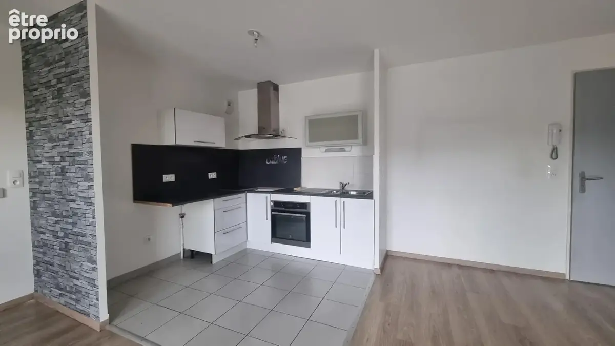 Appartement F3 à vendre - Maromme La Maine - 62 m² - Vue panoramique Rouen - 2 balcons - Parking - photo 7