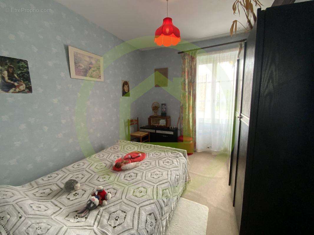 Maison à CHATELUS-MALVALEIX