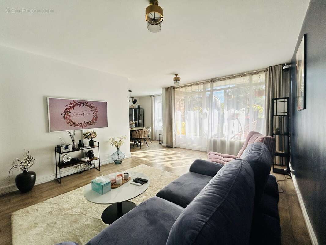 Appartement à SURVILLIERS