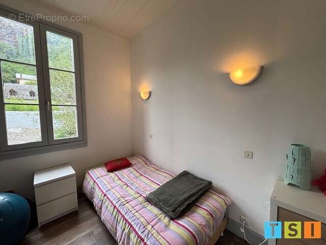 LUCHON Appartement T3 rénové en duplex avec jardinet privatif - photo 5