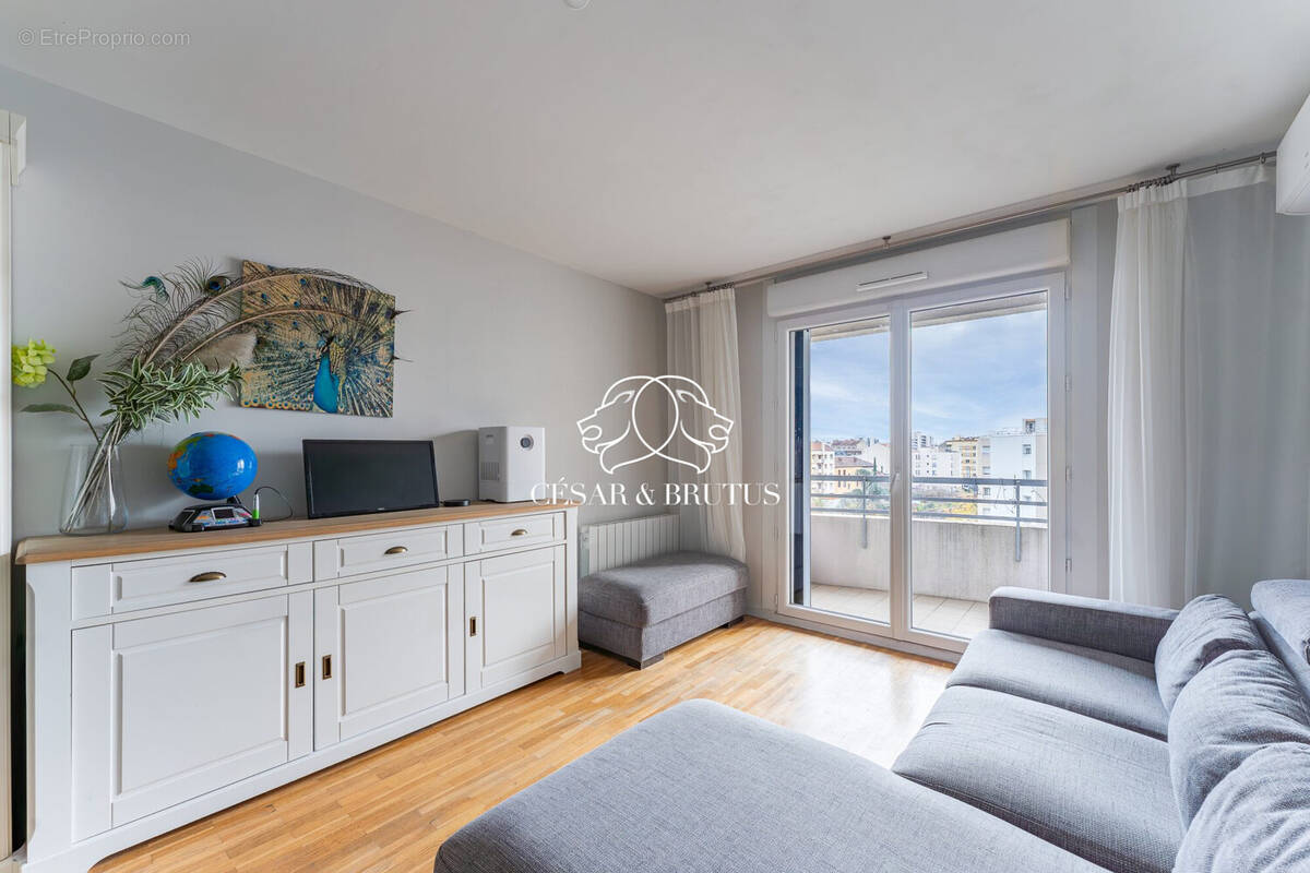 Appartement à LYON-8E