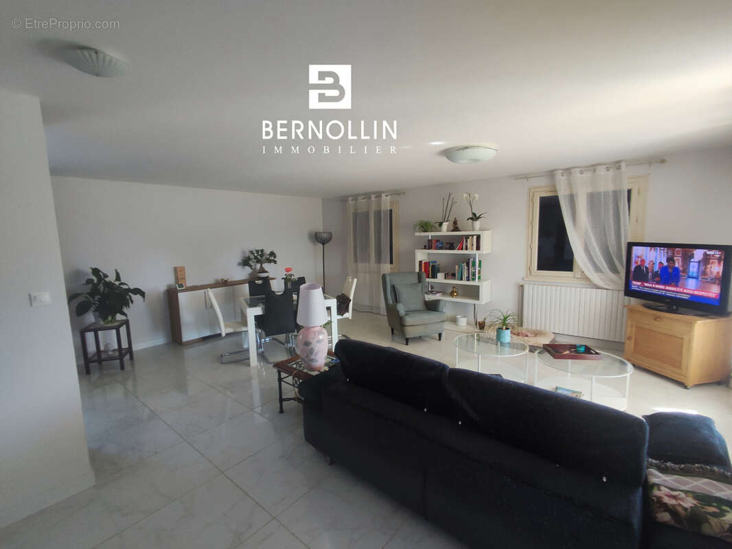 JASSERON   Villa familiale au calme avec grand terrain arboré à seulement 15 minutes de Bourg-en-Bresse - photo 11