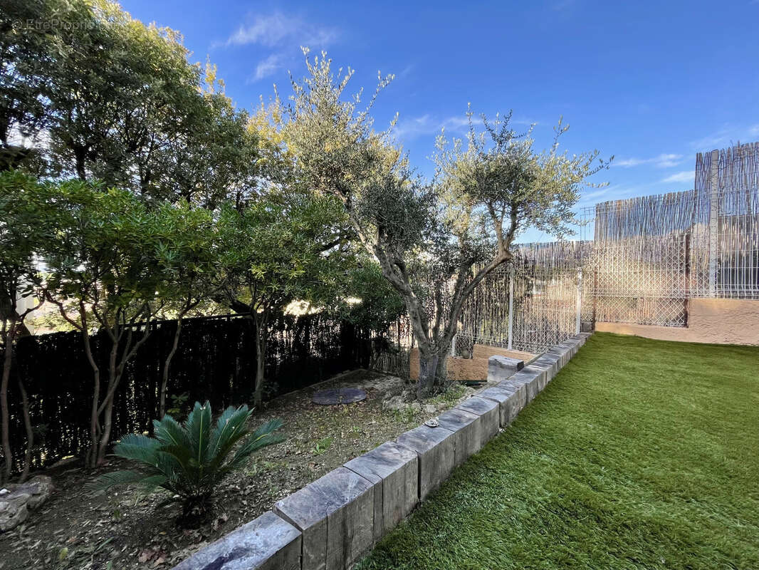 Appartement à SIX-FOURS-LES-PLAGES