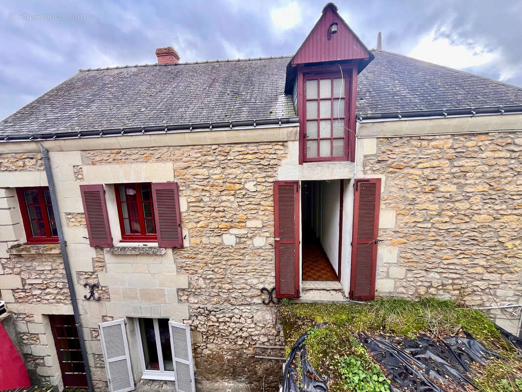 Maison à MONTREUIL-BELLAY