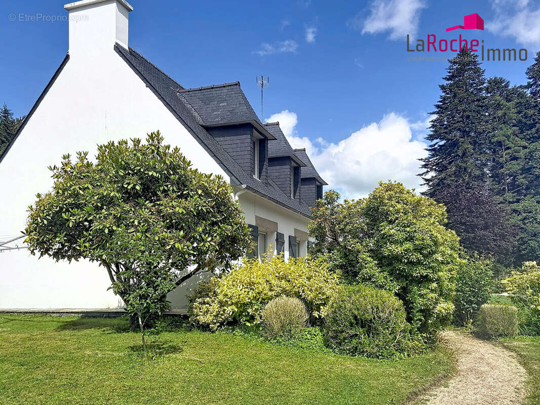 Maison à LA ROCHE-MAURICE