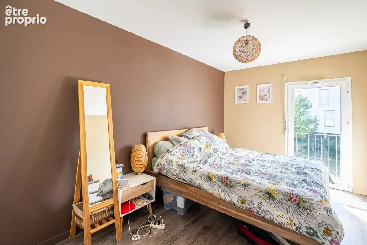Appartement 4 pièces de 80 m² à Cenon - photo 7