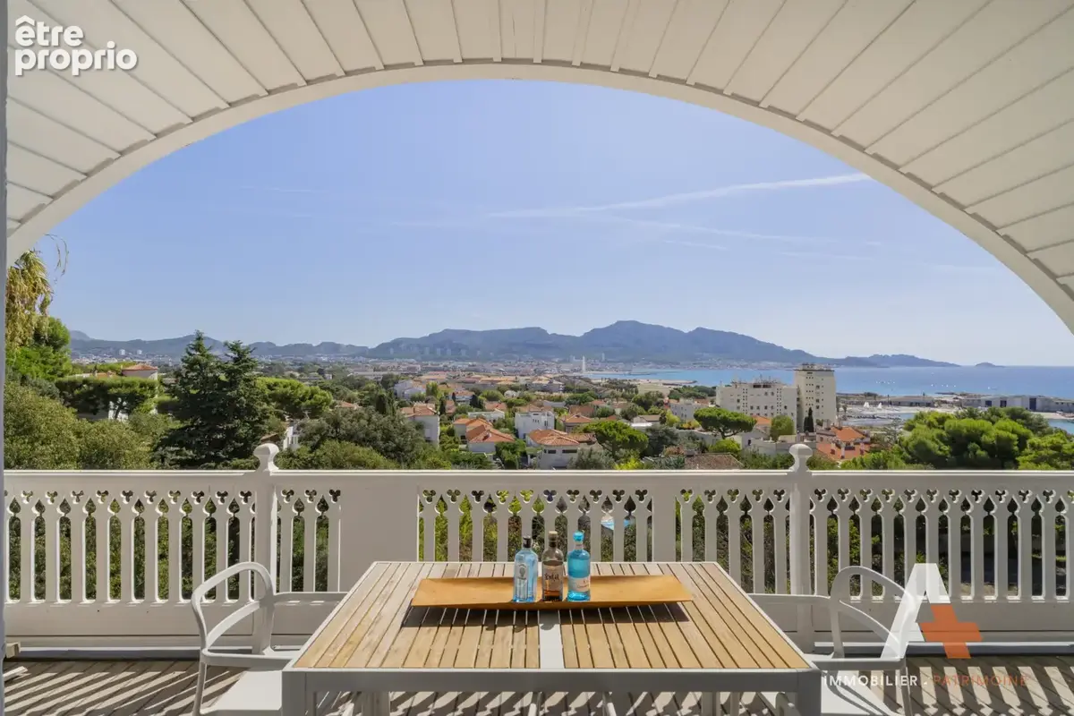 Photo Appartement à Marseille-7e au prix de 1 790 000€