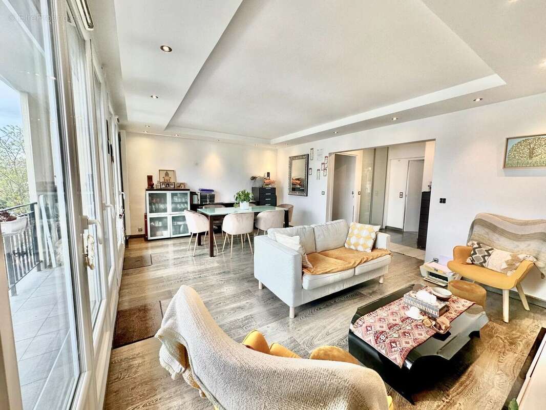 Appartement à SAINT-MAUR-DES-FOSSES
