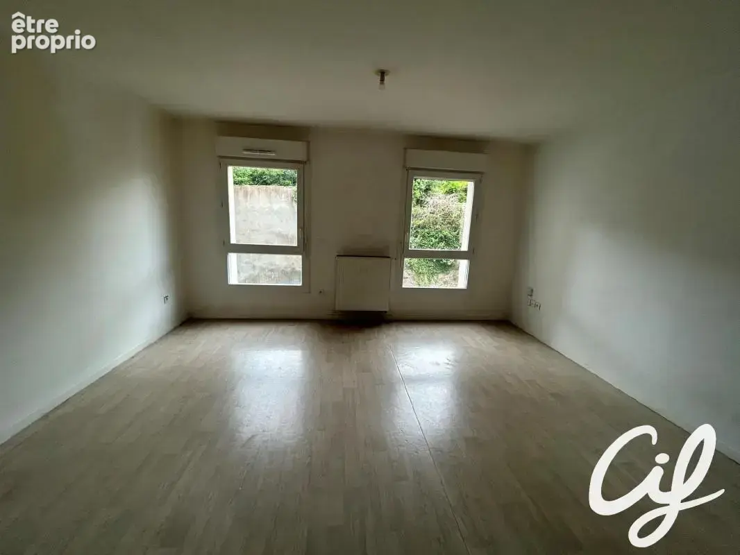 Appartement T2 Centre Ville - 43.32 m2  119 000 Euros - photo 2