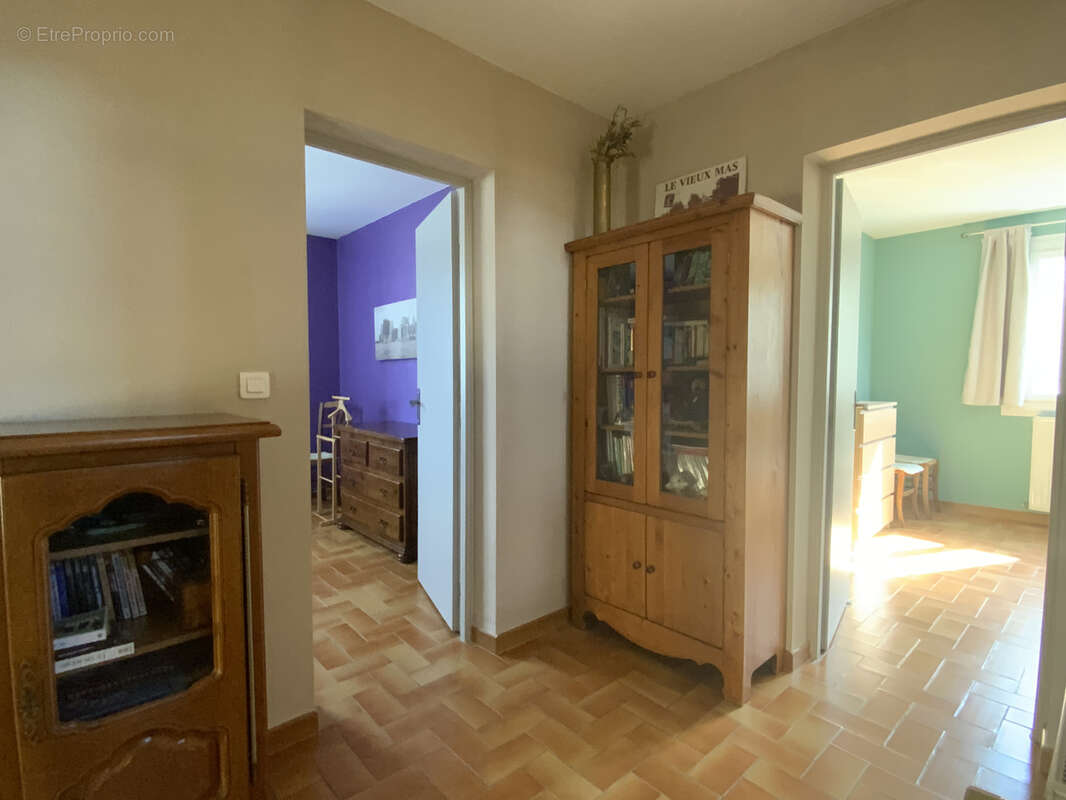 Maison de ville à pieds de tous commerces. - photo 3