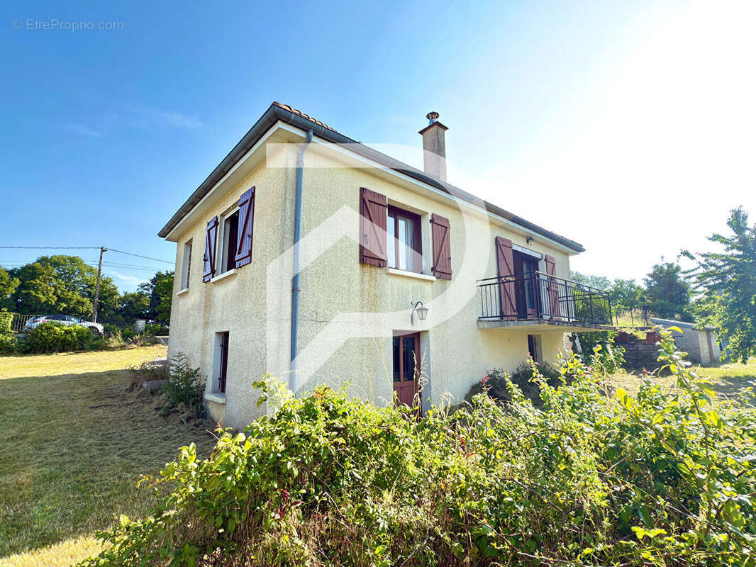 Maison à SAINT-MARTIN-LES-LANGRES