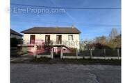 Maison à COSNE-COURS-SUR-LOIRE
