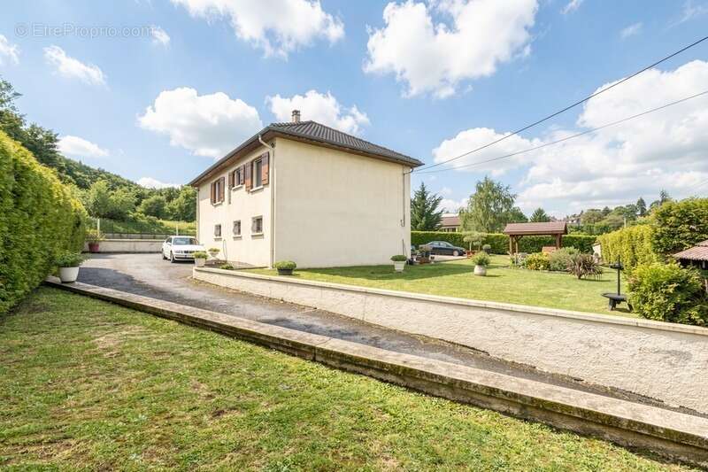 Maison de charme à Moras – 119 m² sur 1 670 m² de terrain constructibl - photo 3