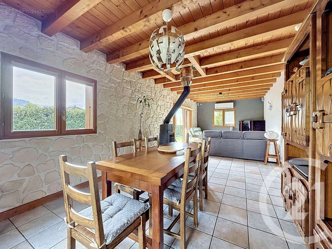 Maison à TANINGES
