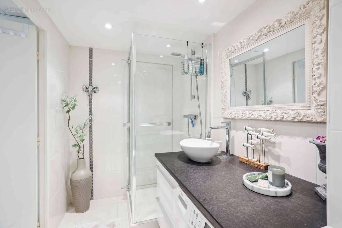 Appartement à MANDELIEU-LA-NAPOULE