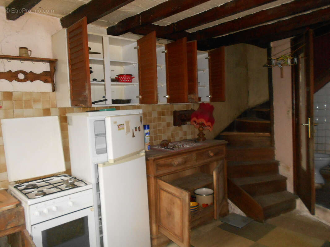 Maison de village sur 3 niveaux Lieu-dit Solasset 63880 Olmet - photo 3