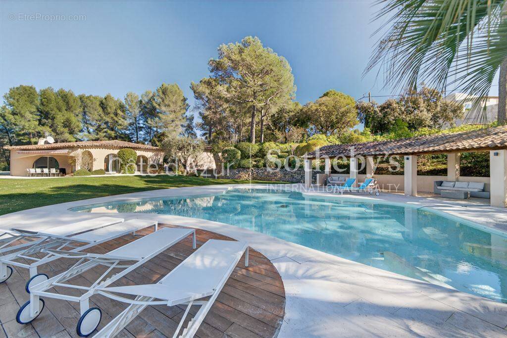 Maison à MOUANS-SARTOUX