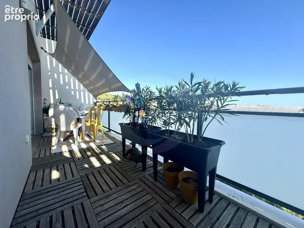 Sete salins - appartement deux pieces dernier etage avec exterieur - photo 3