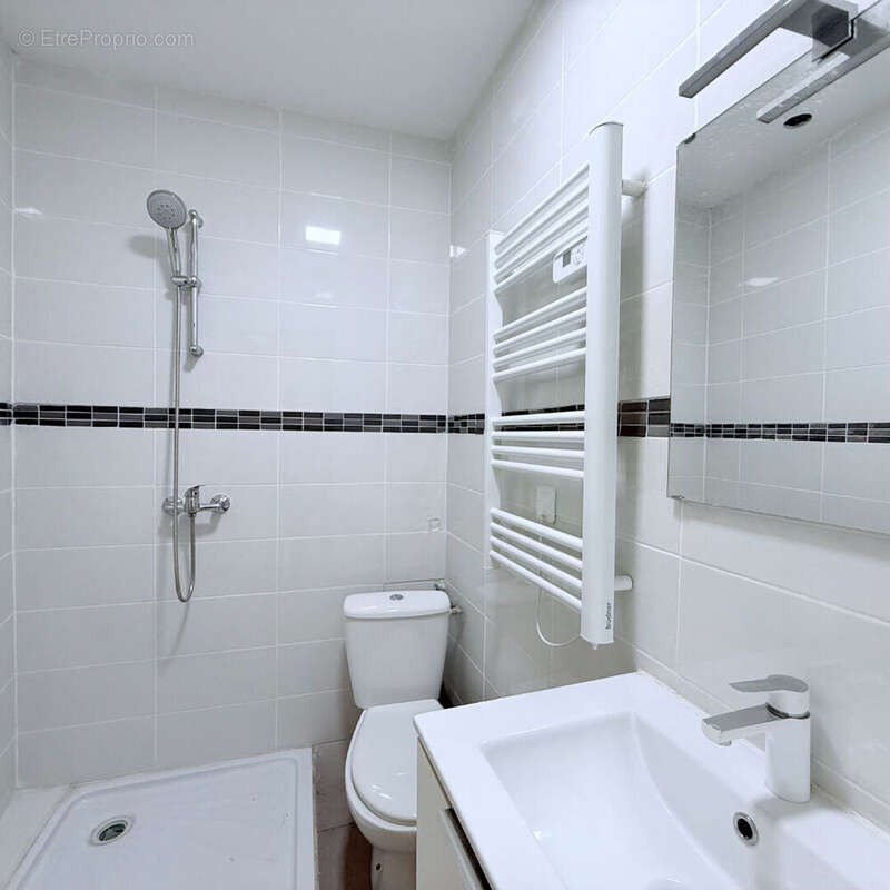 Immeuble Beziers 6 pièce(s) 290 m2 - photo 12