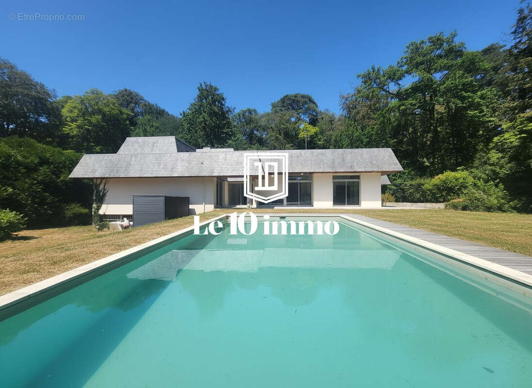 Piscine - Maison à ORVAULT