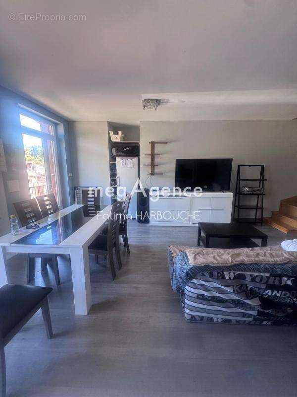 Ensemble de deux appartements côte à côte avec garage, parkings et jardin - photo 4