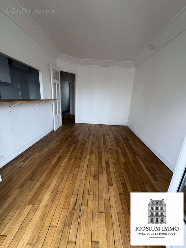 Appartement à PARIS-14E