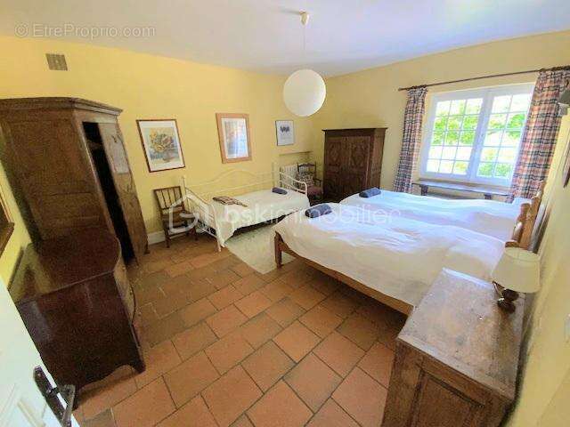 Maison à DURBAN-SUR-ARIZE