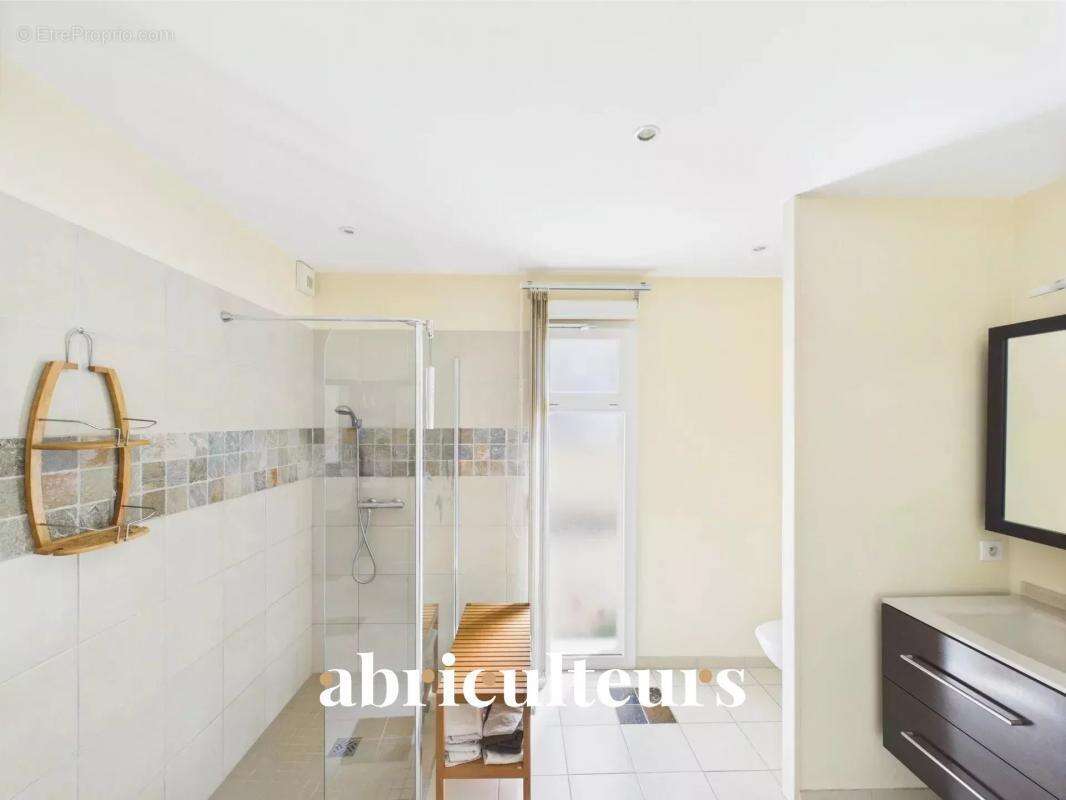 Maison à MORTAGNE-SUR-GIRONDE