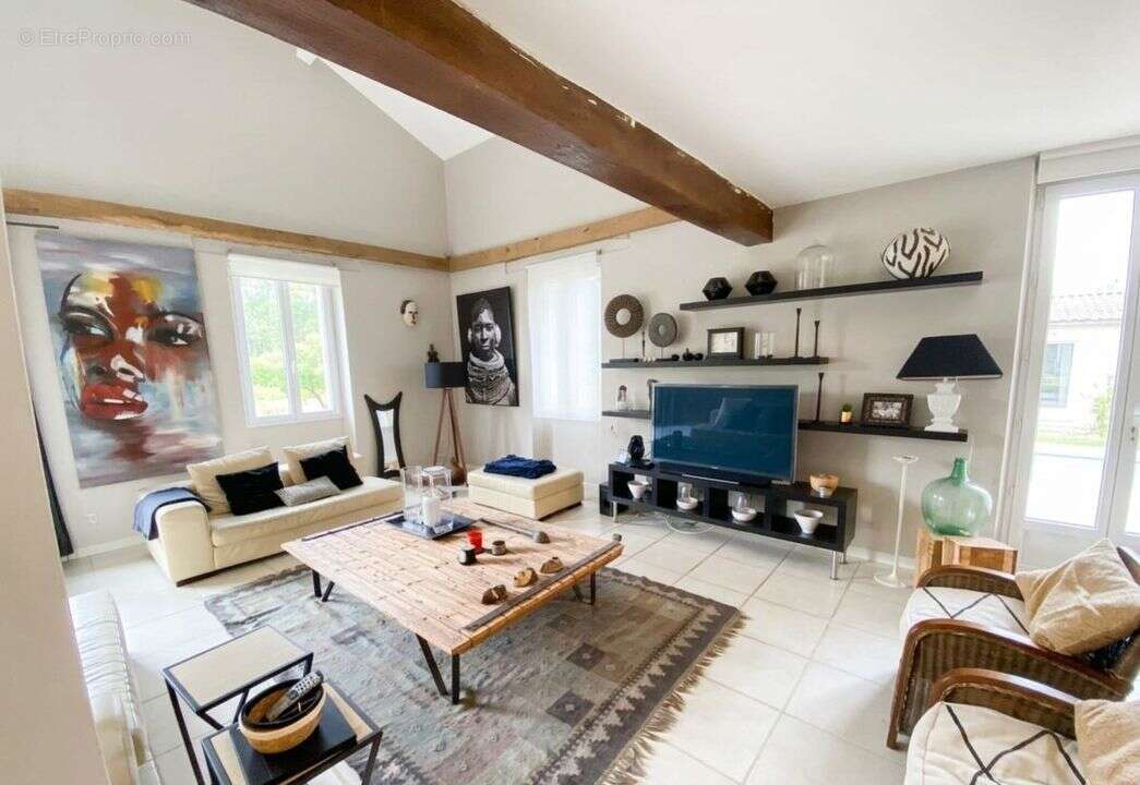 Maison de caractère en pierre 280 m² terrain de 4 hectares - photo 4