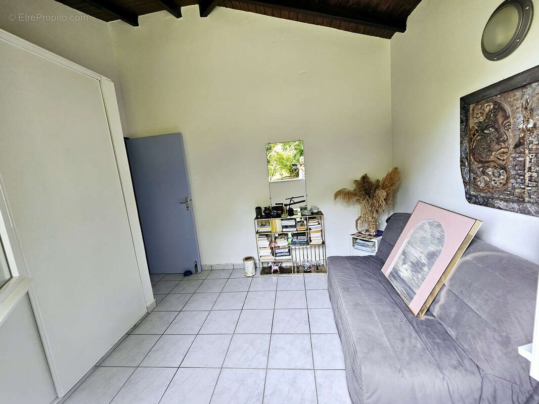 Maison à PETIT-BOURG