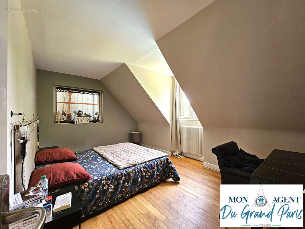 Maison contemporaine 230m2 + sous sol + piscine + terrain arbore de 15.000m2 Bullion proche Bonnelles Limours Grand Paris Sud - photo 11