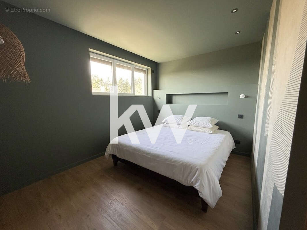 Appartement 90 m² à Sainte-Sigolene  - photo 3