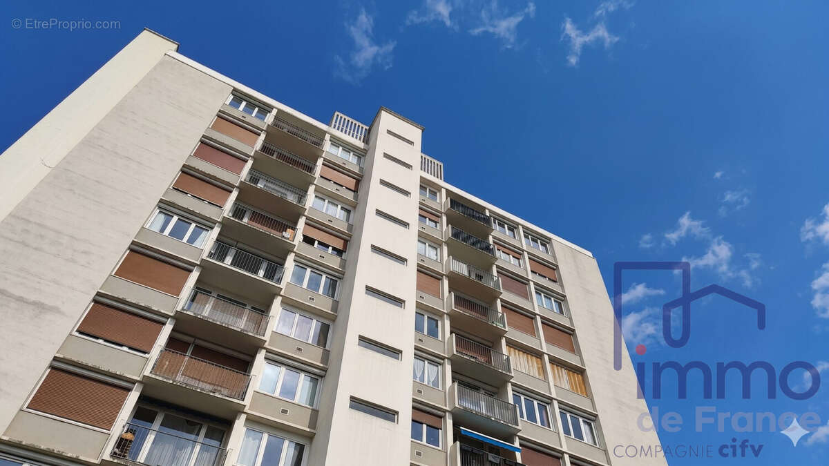 Appartement à SAINT-ETIENNE
