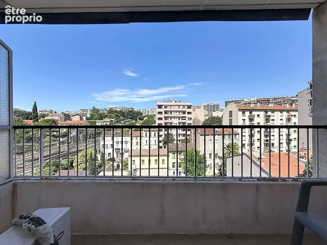 Appartement Marseille  T3/4  avec balcon Chartreux - photo 2