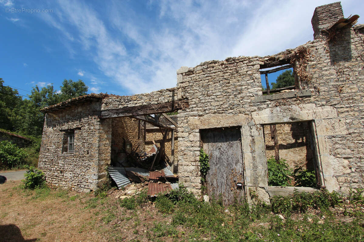 Maison avec jardin à rénover en exclusivité - photo 3