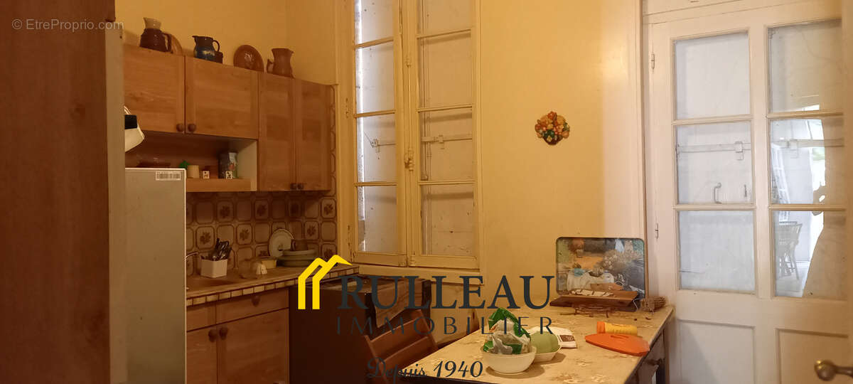 Exclusivité   Belle maison girondine en pierre de plus de 300 m2 à rénover avec parc de 1,30 hectare à Pugnac - photo 9