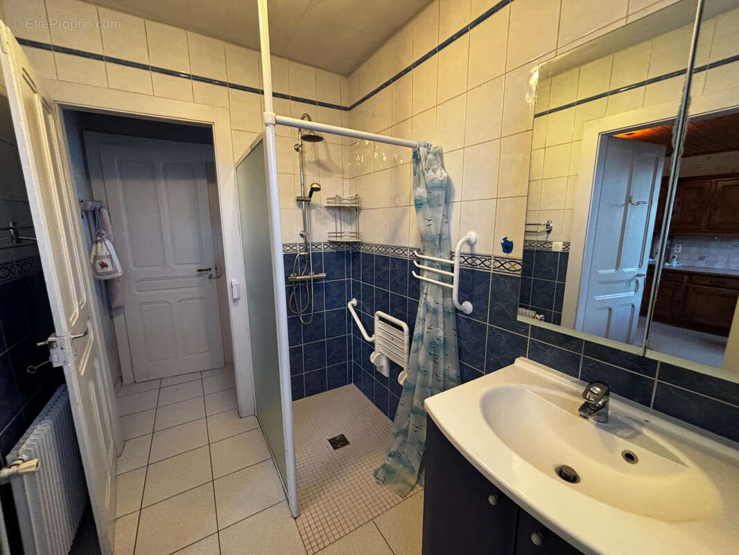 Maison à VIEUX-CHARMONT