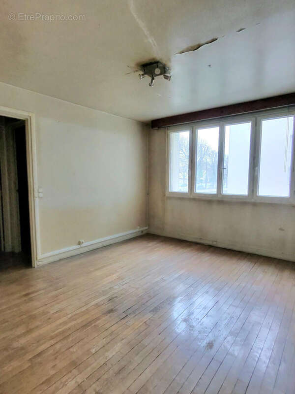 Appartement à SAINT-MAUR-DES-FOSSES